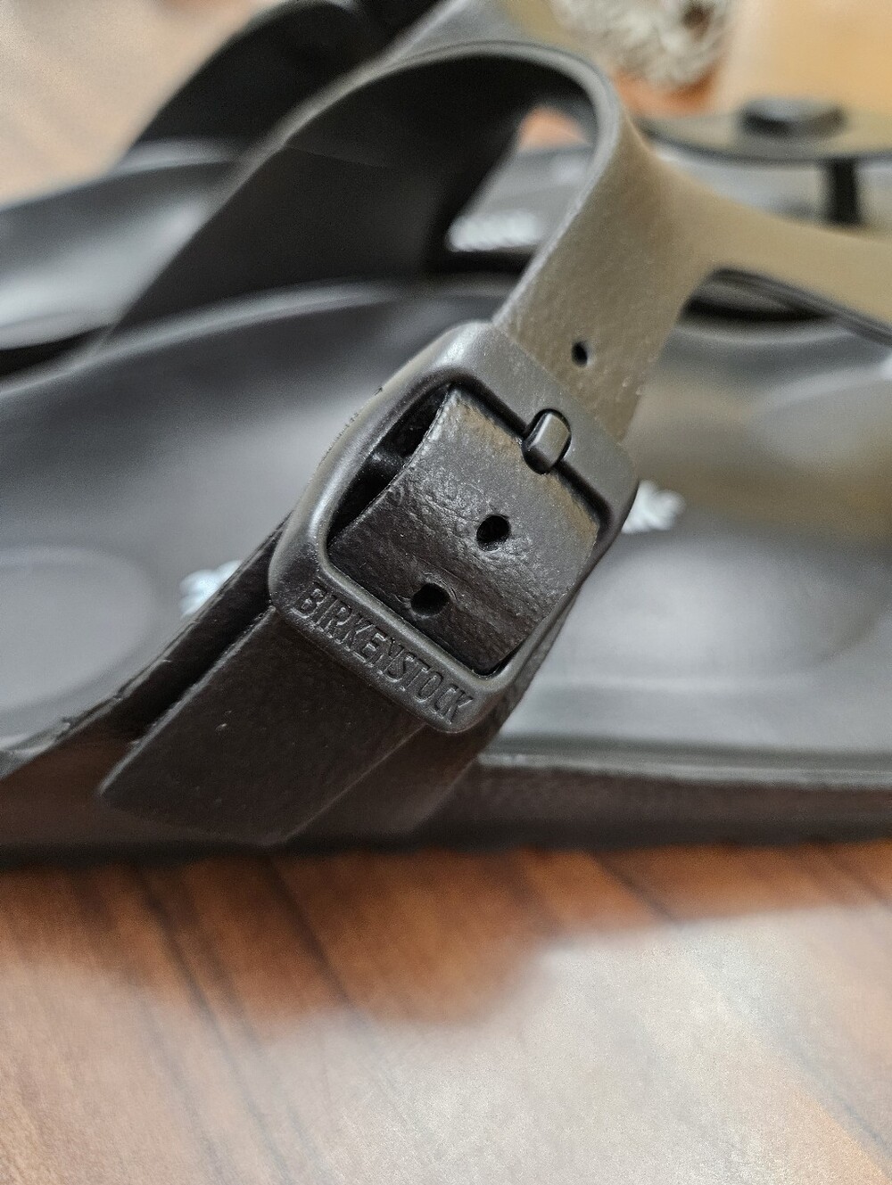 Birkenstock Black Gizeh Essential  Eva Sandal  Size 8 (39/ Men's 6) - Picture 4 of 6